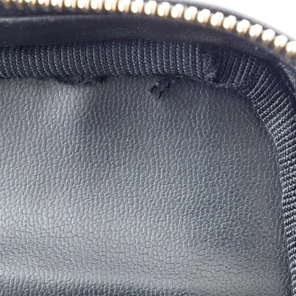 CHANEL Black Lambskin Leather Pouch - Picture 13 of 16